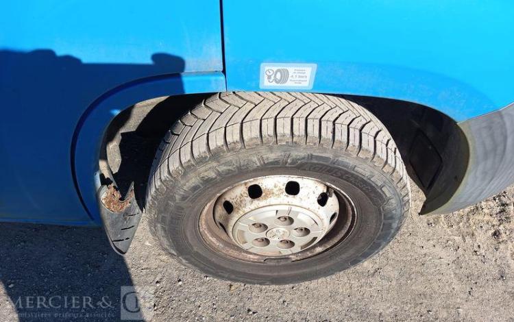 PEUGEOT BOXER  III Phase 3 Fourgon 335 L2H1 2.0 BlueHDi 16V  S&S 163 cv – ANNEE 2016 BLEU EH-077-NE