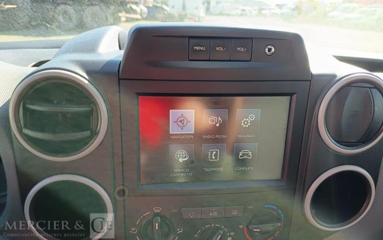 PEUGEOT PARTNER Utilitaire Phase 2 L1 850kg 1.6 Blue HDi FAP  S&S 99 cv – ANNEE 2016 BLEU EH-129-HH