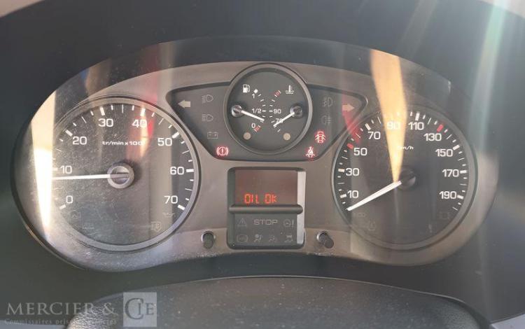 PEUGEOT PARTNER Utilitaire Phase 2 L1 850kg 1.6 Blue HDi FAP  S&S 99 cv – ANNEE 2016 BLEU EH-129-HH