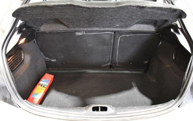 PEUGEOT 208 1.6 BLUEHDI 100cv ACTIVE BUSINESS GRIS EH-140-XL