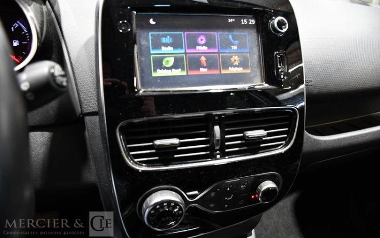 RENAULT CLIO 1,5 DCI 90CH ENERGY INTENS EDC NOIR EH-189-DG