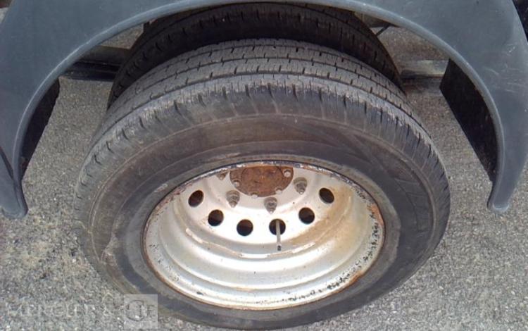 FORD TRANSIT BENNE DOUBLE CABINE ROUGE EH-208-BR