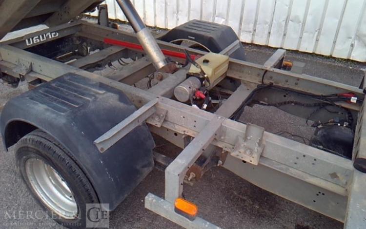 FORD TRANSIT BENNE DOUBLE CABINE ROUGE EH-208-BR