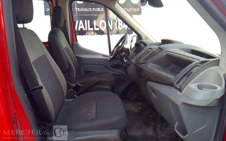 FORD TRANSIT BENNE DOUBLE CABINE ROUGE EH-208-BR