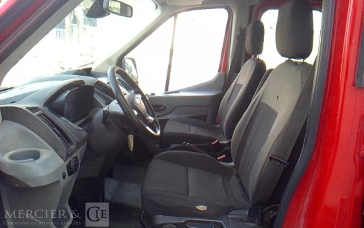FORD TRANSIT BENNE DOUBLE CABINE ROUGE EH-208-BR