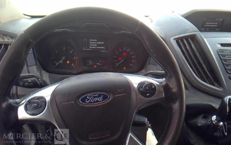 FORD TRANSIT BENNE DOUBLE CABINE ROUGE EH-208-BR