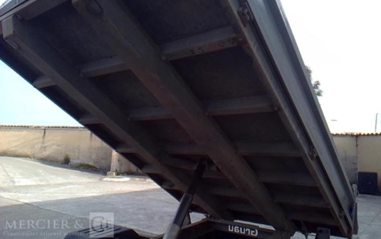 FORD TRANSIT BENNE DOUBLE CABINE ROUGE EH-208-BR