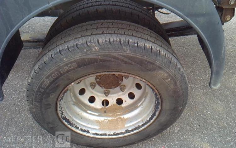 FORD TRANSIT BENNE DOUBLE CABINE ROUGE EH-208-BR