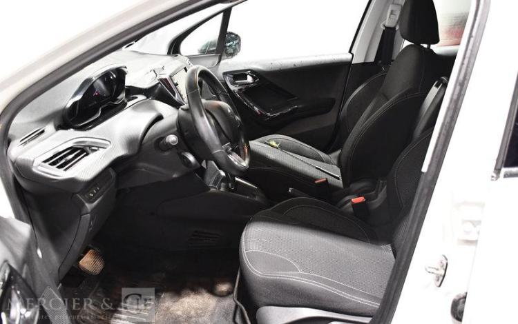 PEUGEOT 208 1.2 PURETECH 110ch ALLURE EAT BLANC EH-601-QL