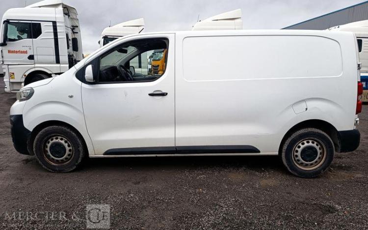 PEUGEOT EXPERT FOURGON 2.0 BLUEHDI 120 L2 PREMIUM PACK – DIESEL – 155626 KMS -ANNEE 2017 BLANC EJ-186-PG