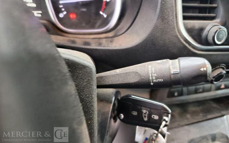 PEUGEOT EXPERT FOURGON 2.0 BLUEHDI 120 L2 PREMIUM PACK – DIESEL – 155626 KMS -ANNEE 2017 BLANC EJ-186-PG