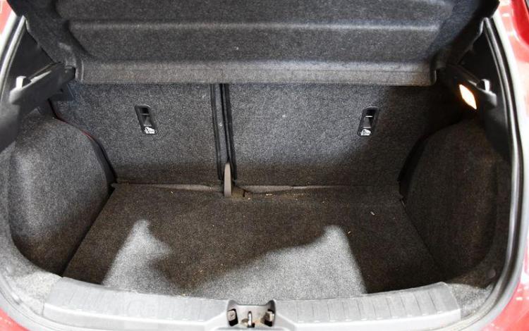 NISSAN MICRA 0,9 IG-T 90 TEKNA ROUGE EK-565-YL