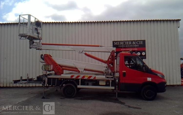 MULTITEL 35-120 NACELLE SUR VL  MX250 25M 3783H AN 2017 ROUGE EK-674-LL