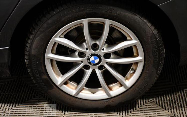 BMW SERIE 1 116 D 1,5 115 LOUNGE BVA GRIS EL-564-PV