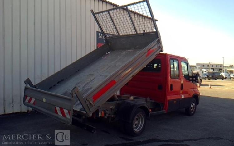 IVECO 35-120 BENNE DOUBLE CABINE ROUGE EN-027-FN