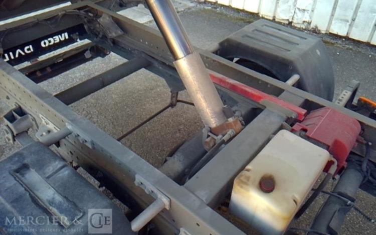 IVECO 35-120 BENNE DOUBLE CABINE ROUGE EN-027-FN