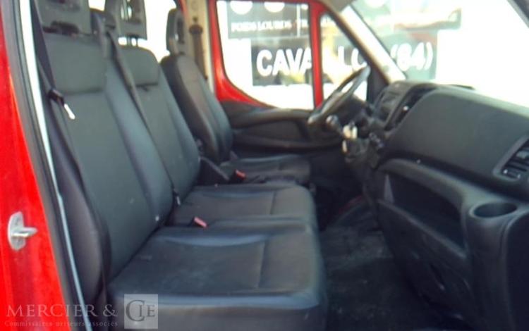 IVECO 35-120 BENNE DOUBLE CABINE ROUGE EN-027-FN