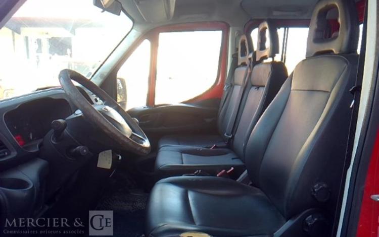 IVECO 35-120 BENNE DOUBLE CABINE ROUGE EN-027-FN