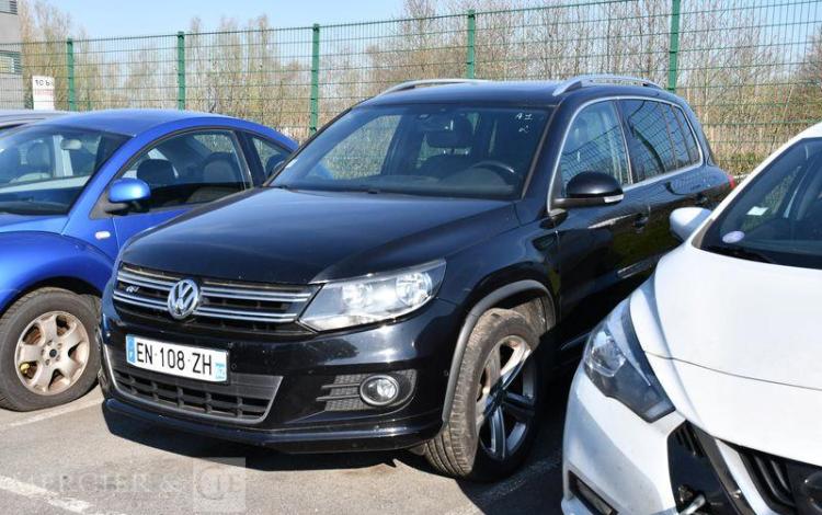VOLKSWAGEN TIGUAN 2,0 TDI 140 CARAT NOIR EN-108-ZH