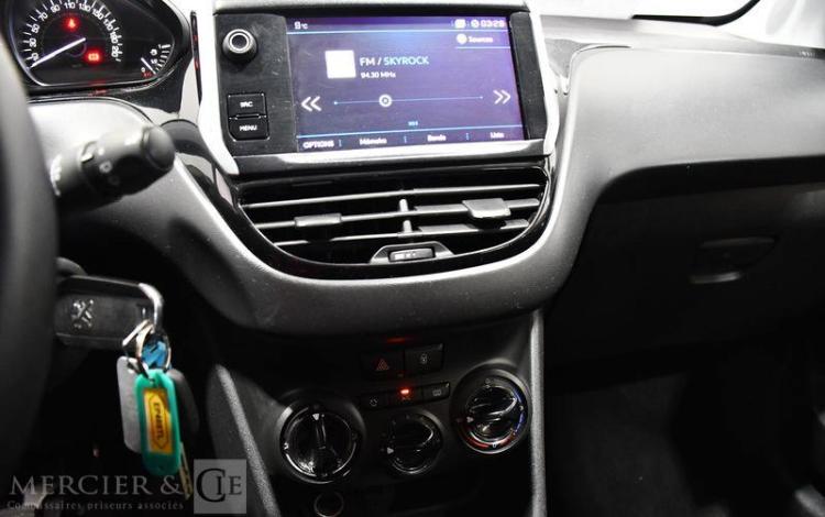 PEUGEOT 208 SOCIETE 1.6 BLUEHDI 75 PREMIUM PACK BLEU EP-488-TL