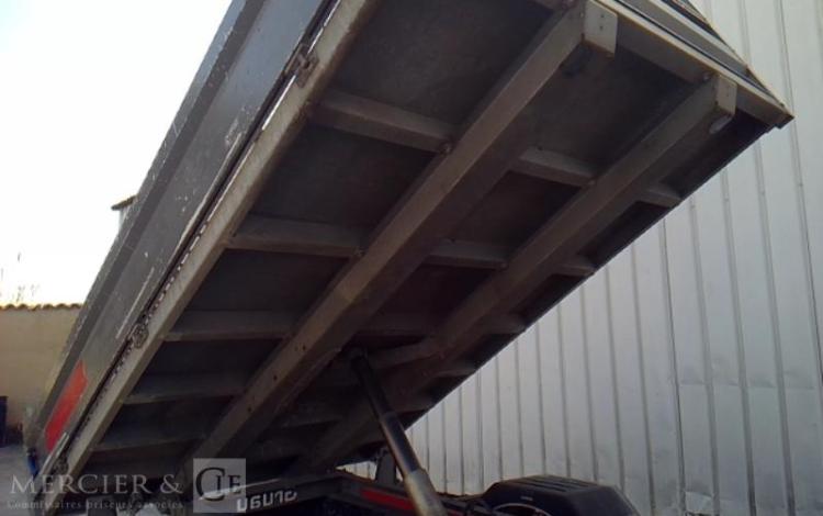 FORD TRANSIT BENNE DOUBLE CABINE ROUGE EP-648-QX