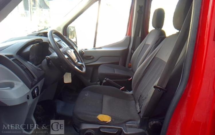 FORD TRANSIT BENNE DOUBLE CABINE ROUGE EP-648-QX