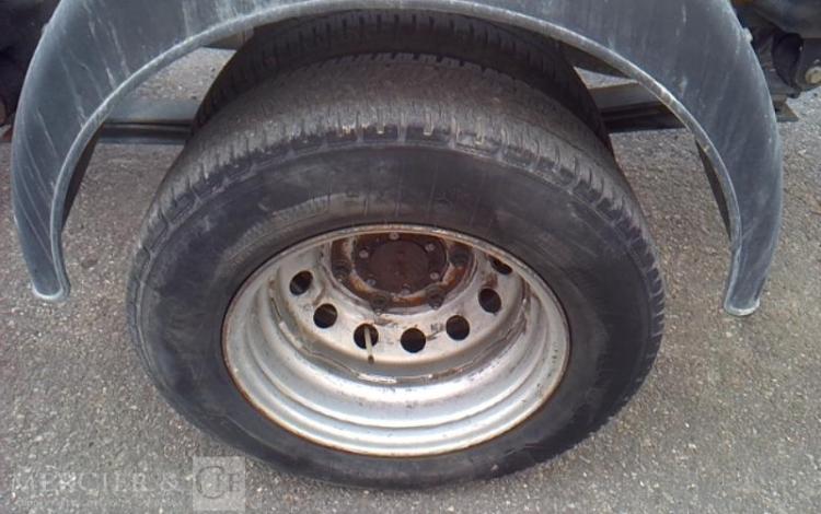 FORD TRANSIT BENNE DOUBLE CABINE ROUGE EP-648-QX