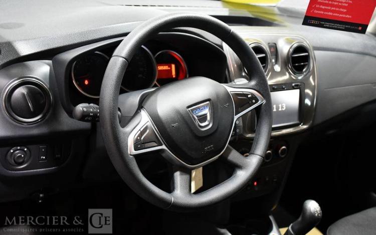 DACIA SANDERO 0,9 TCE 90CH STEPWAY NOIR EQ-051-LB
