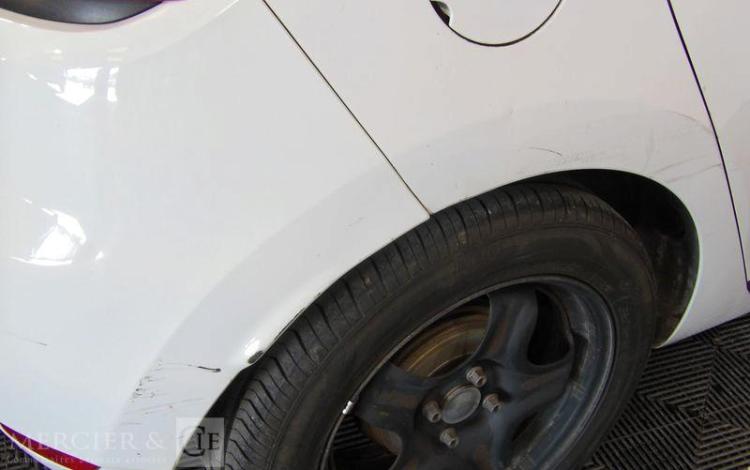 RENAULT CLIO IV DCI 75 ZEN BLANC EQ-303-CP