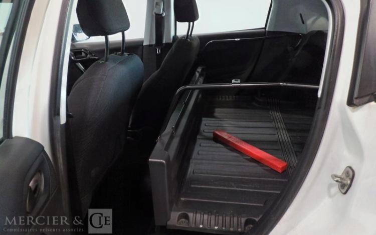 PEUGEOT 208 AFF 1,6 100CH PREMIUM BLANC EQ-715-WV