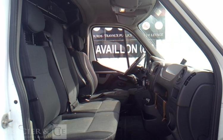 RENAULT MASTER NACELLE SUR VL 12M 1783H BLANC ES-049-CQ