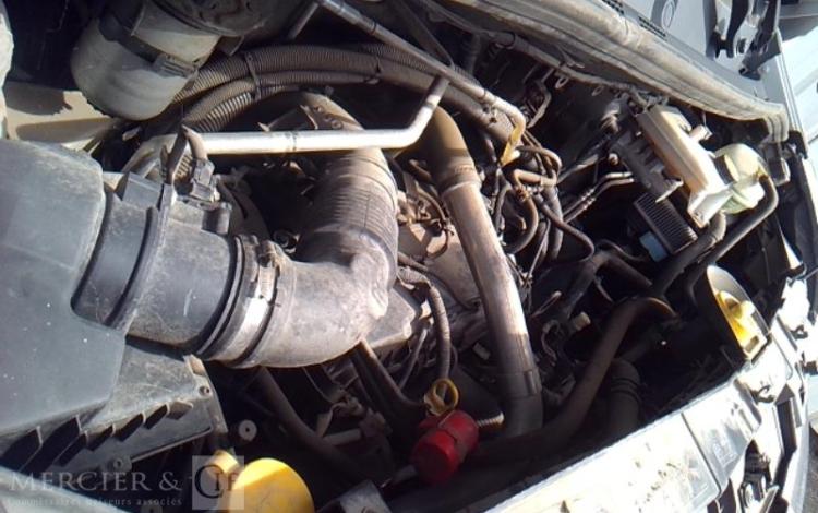 RENAULT MASTER NACELLE SUR VL 12M 1783H BLANC ES-049-CQ