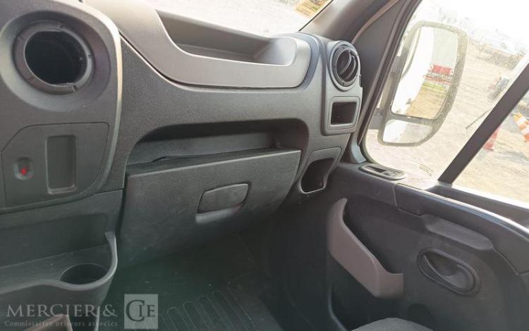 RENAULT MASTER AVEC NACELLE VERSALIFT ETL32-125 12A14M  ET-155-RJ