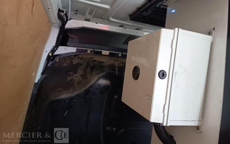 RENAULT MASTER AVEC NACELLE VERSALIFT ETL32-125 12A14M  ET-155-RJ