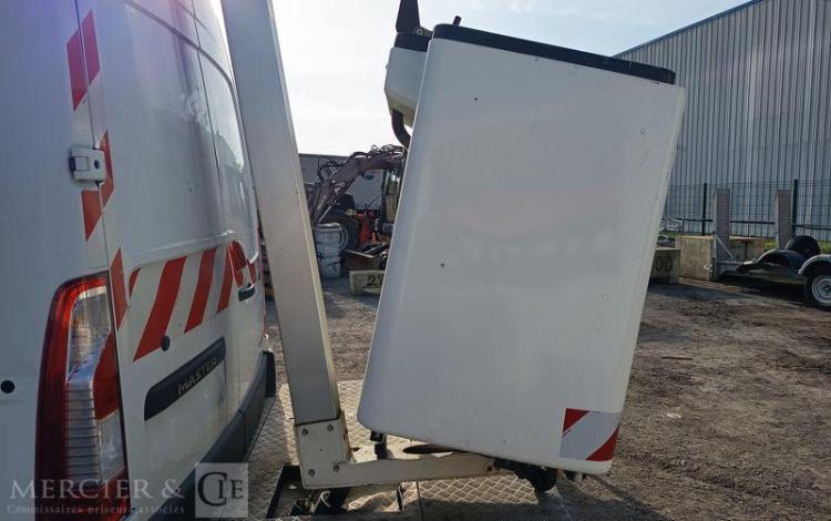 RENAULT MASTER AVEC NACELLE VERSALIFT ETL32-125 12A14M  ET-155-RJ