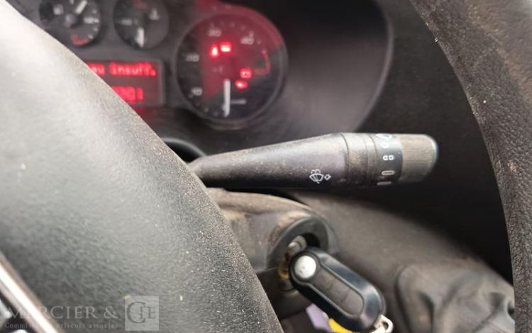 IVECO DAILY 35C12 BENNE AVEC COFFRE ACIER DIESEL – 162888 KMS – ANNEE 2018 ROUGE EW-901-XS