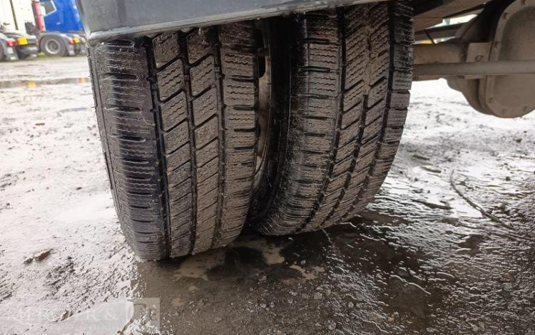 IVECO DAILY 35C12 BENNE AVEC COFFRE ACIER DIESEL – 162888 KMS – ANNEE 2018 ROUGE EW-901-XS