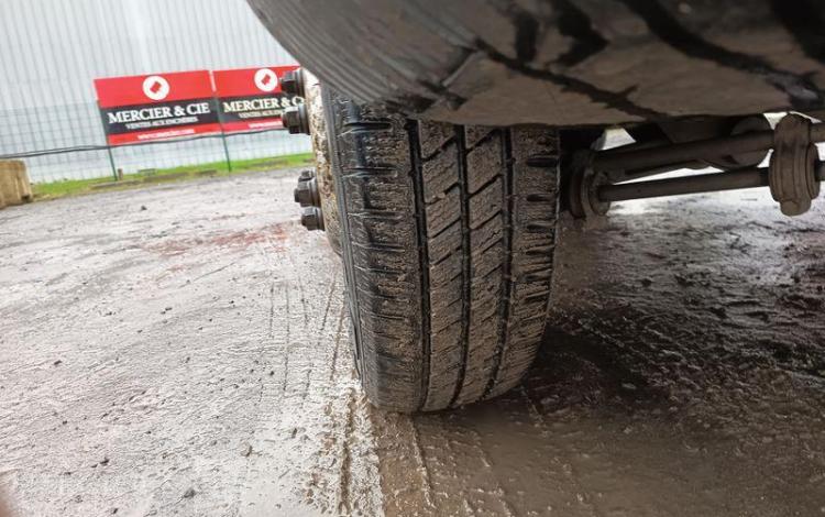 IVECO DAILY 35C12 BENNE AVEC COFFRE ACIER DIESEL – 162888 KMS – ANNEE 2018 ROUGE EW-901-XS