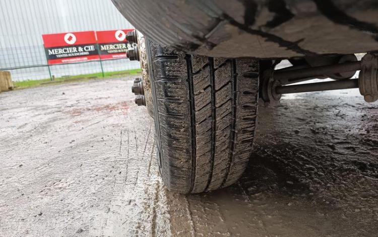 IVECO DAILY 35C12 BENNE AVEC COFFRE ACIER DIESEL – 162888 KMS – ANNEE 2018 ROUGE EW-901-XS