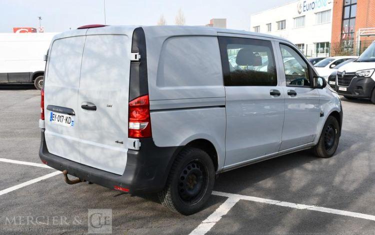 MERCEDES VITO DBLE CAB 119 CDI 4X4 BVA GRIS EY-017-KD