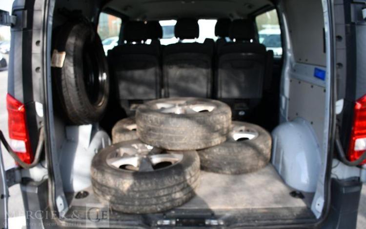 MERCEDES VITO DBLE CAB 119 CDI 4X4 BVA GRIS EY-017-KD