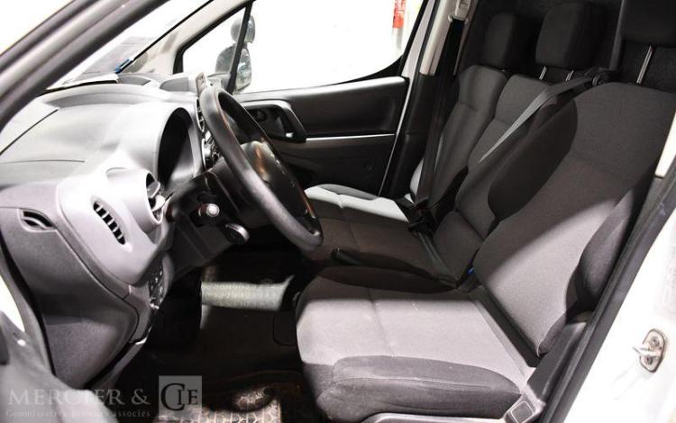 CITROEN BERLINGO TAILLE M CLUB BLUEHDI 100CH ETG6
 BLANC EZ-255-HH