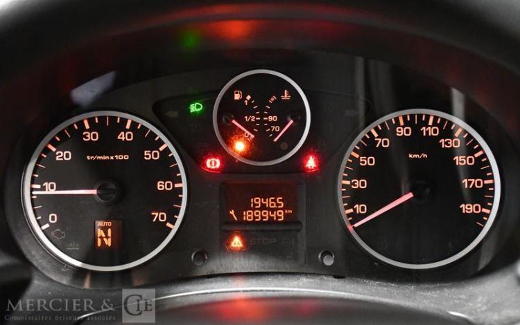 CITROEN BERLINGO TAILLE M CLUB BLUEHDI 100CH ETG6
 BLANC EZ-255-HH