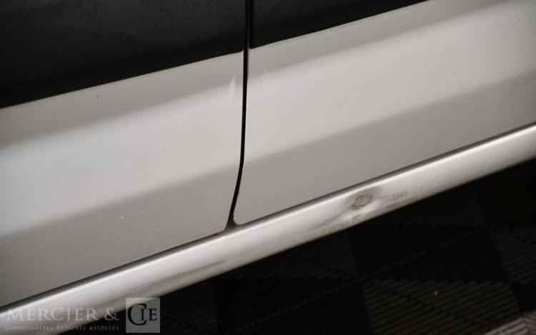 CITROEN BERLINGO TAILLE M CLUB BLUEHDI 100CH ETG6
 BLANC EZ-532-HH