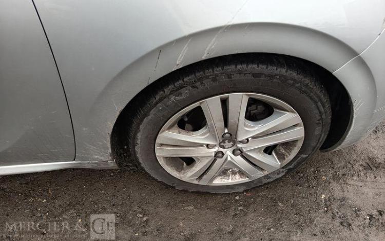 PEUGEOT 208 1.5 BLUEHDI 100 ALLURE BUSINESS GRIS FB-790-WX