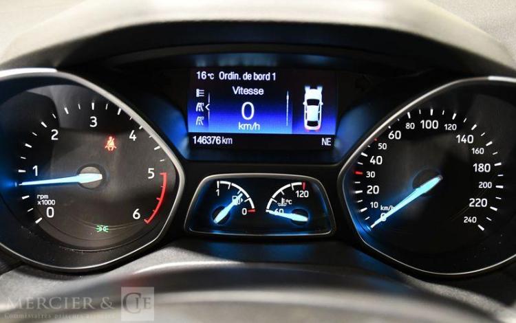 FORD KUGA 1,5 TDCI 120 TITANIUM GRIS FC-036-ZX