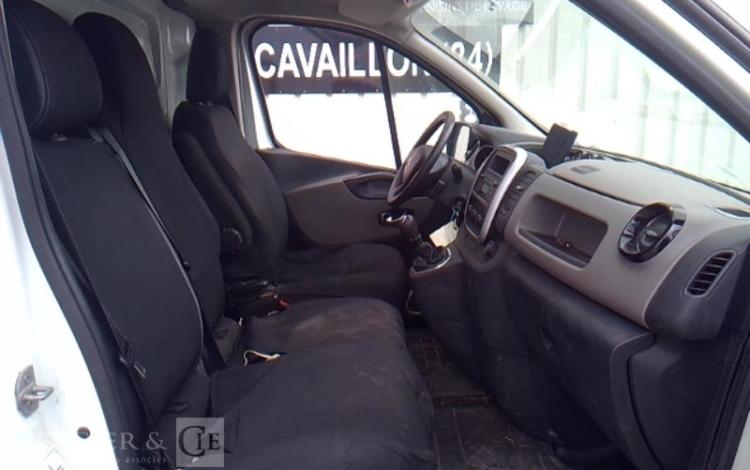 RENAULT TRAFIC NACELLE SUR VL 9M 896H  L1H1 1200 120CH GD CONFORT BLANC FD-062-PZ