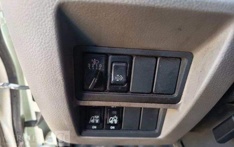 NISSAN NT400 CABSTAR 3,0 TD 16V 130ch AVEC BENNE – DIESEL – 71136 KMS – ANNEE 2019 BLANC FD-097-GH