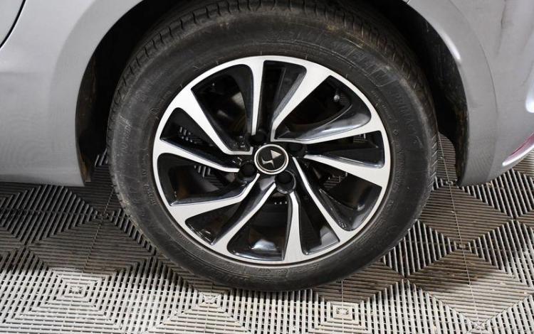 DS DS4 1.2 PURETECH 130CH CONNECTED CHIC S&S GRIS FD-107-QJ