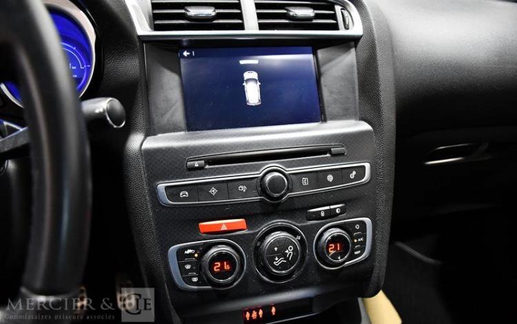 DS DS4 1.2 PURETECH 130CH CONNECTED CHIC S&S GRIS FD-107-QJ